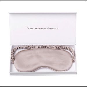NWT. Yanser 100% Mulberry Silk Sleep Mask. Caramel Color. Sealed in gift box.